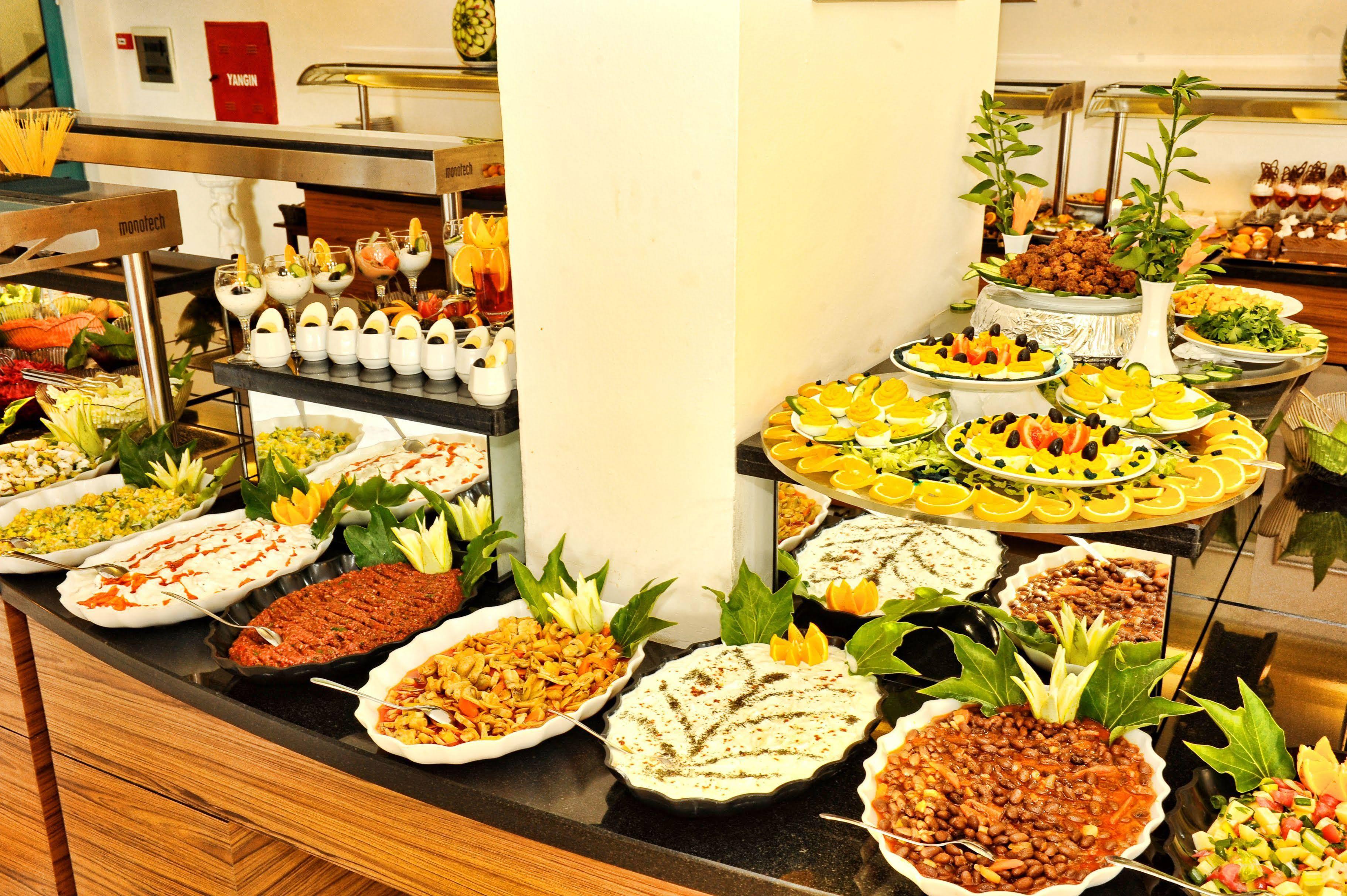 Grand Uysal Beach & Spa Hotel Alanya Exterior foto